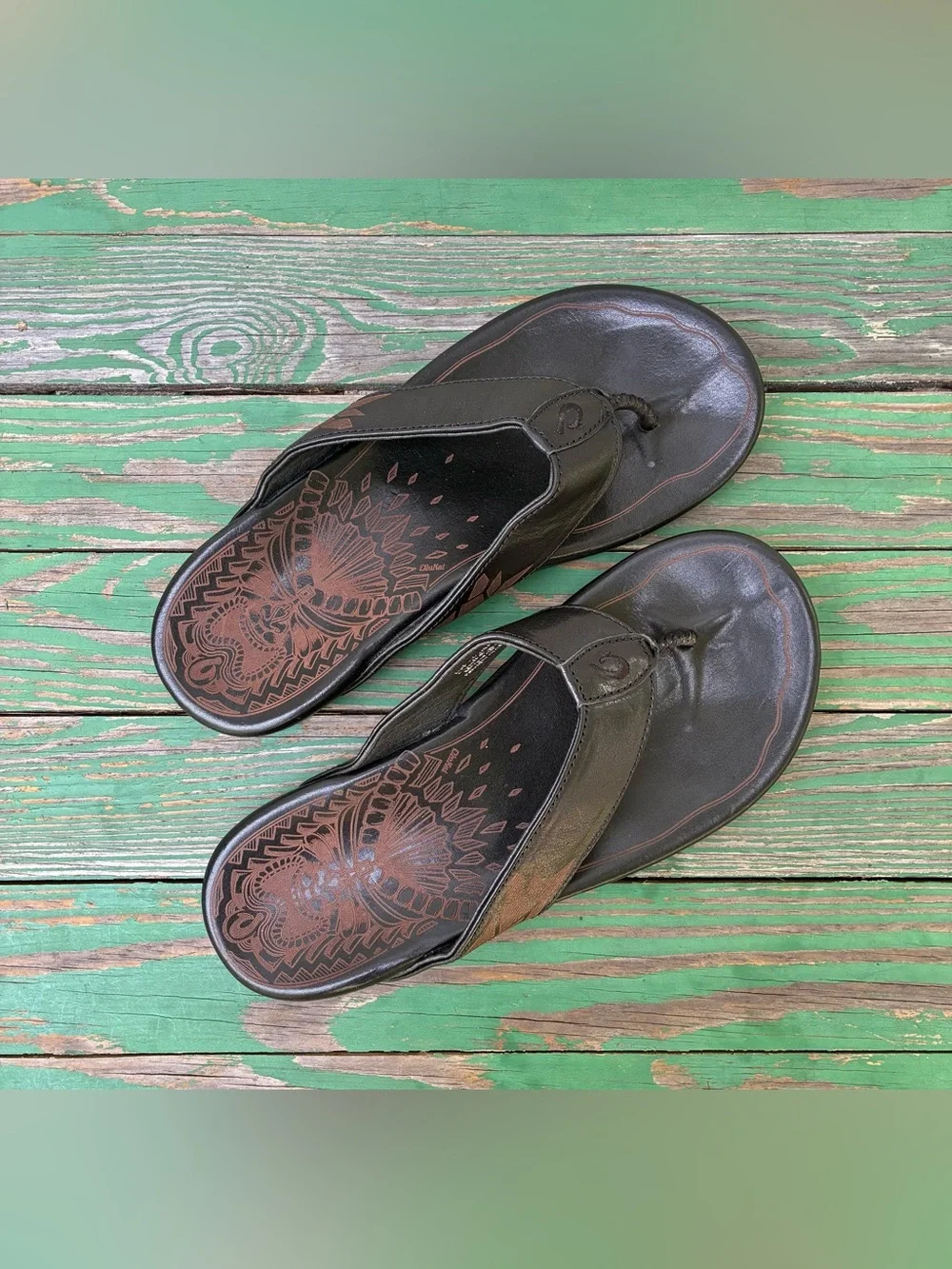 OluKai Kulia Leather Flip Flop Sandals Black Comfort Thong Sandals Mens Sz 9